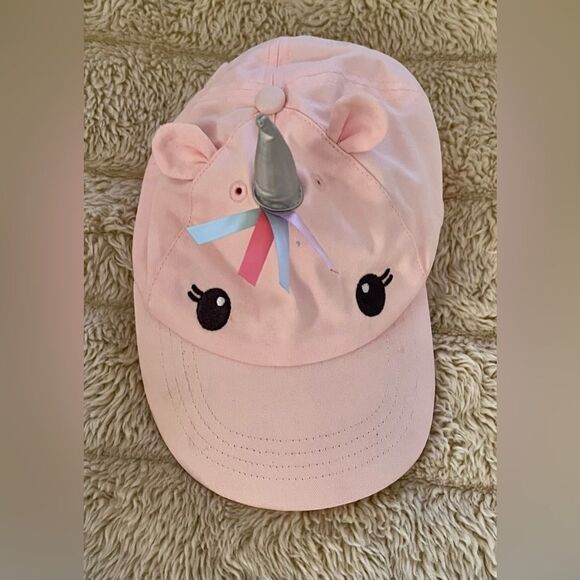 Carter’s Toddler Unicorn Hat - Picture 1 of 2